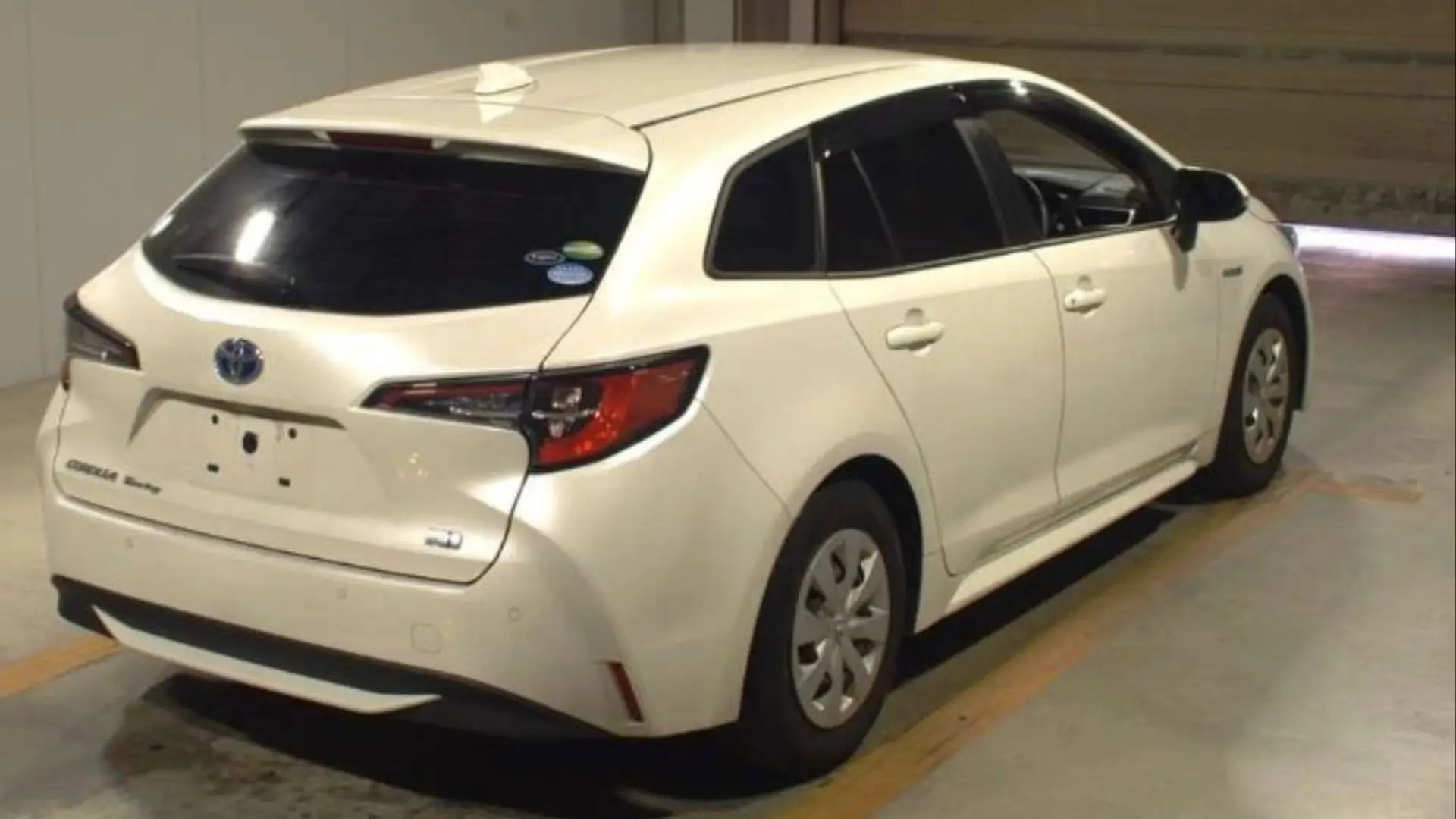 
								TOYOTA | Corolla Touring | 2020 full									