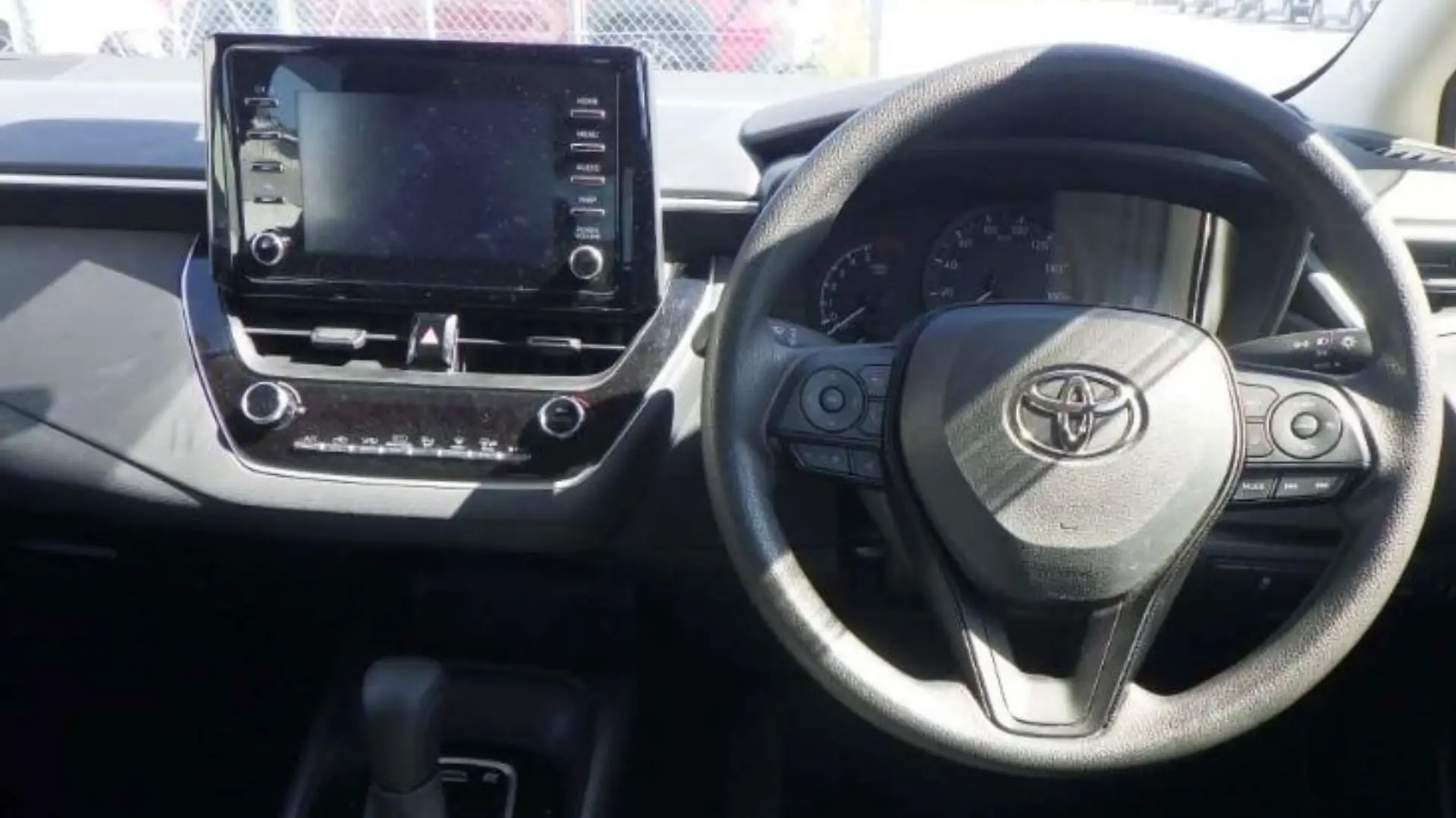 
								TOYOTA | Corolla Touring | 2020 full									