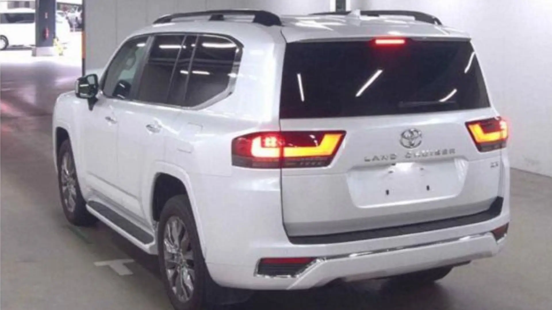 
								TOYOTA | Land cruiser | 2022 full									