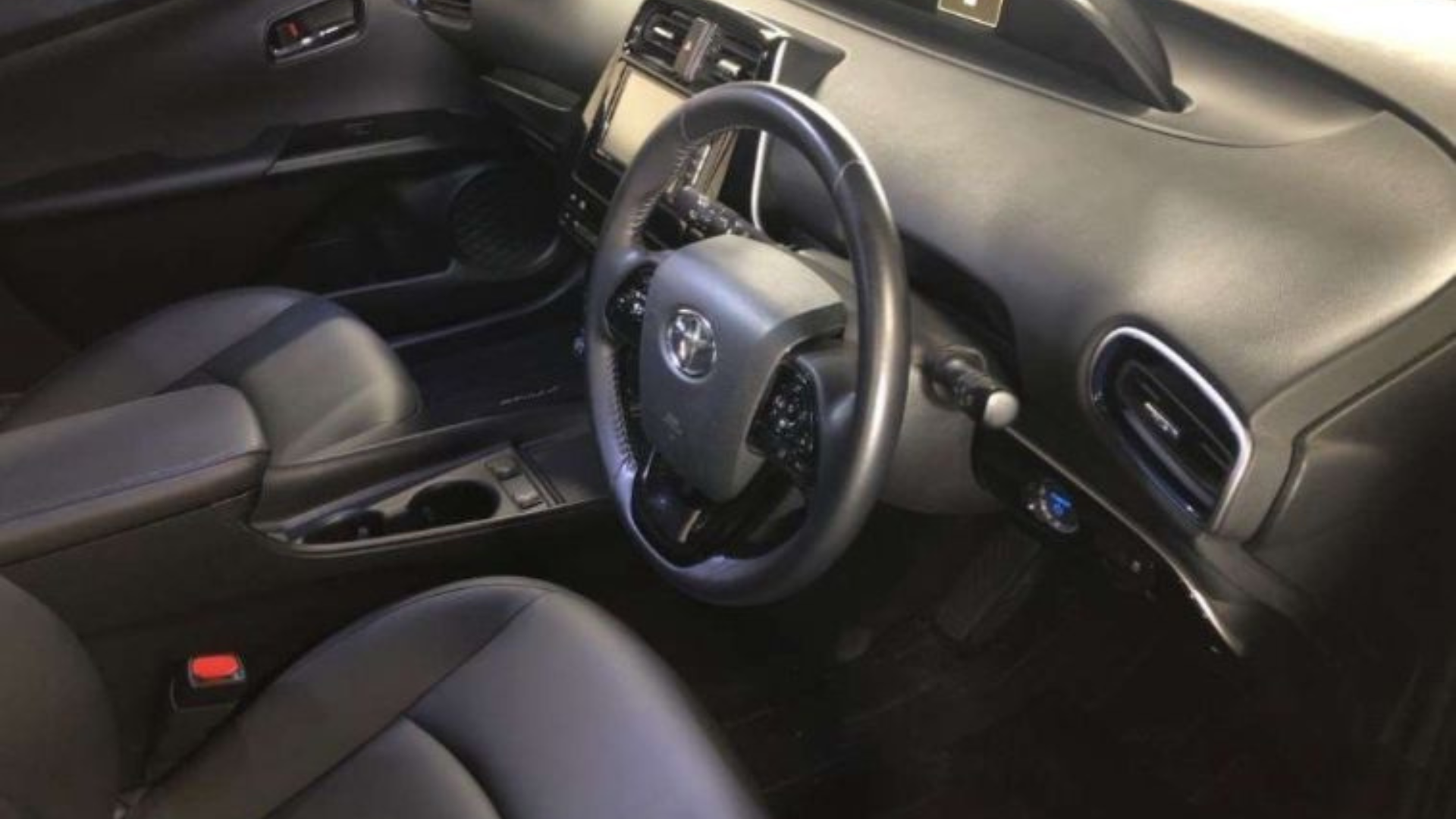 
								TOYOTA | Prius | 2021 full									