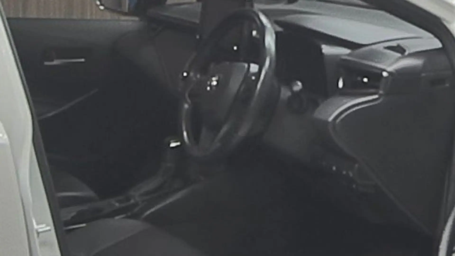 
								TOYOTA | Corolla Touring | 2020 full									