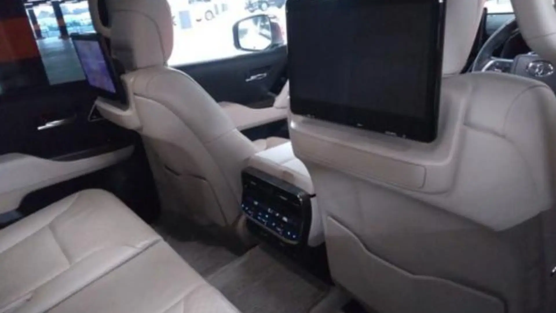 
								TOYOTA | Land cruiser | 2022 full									