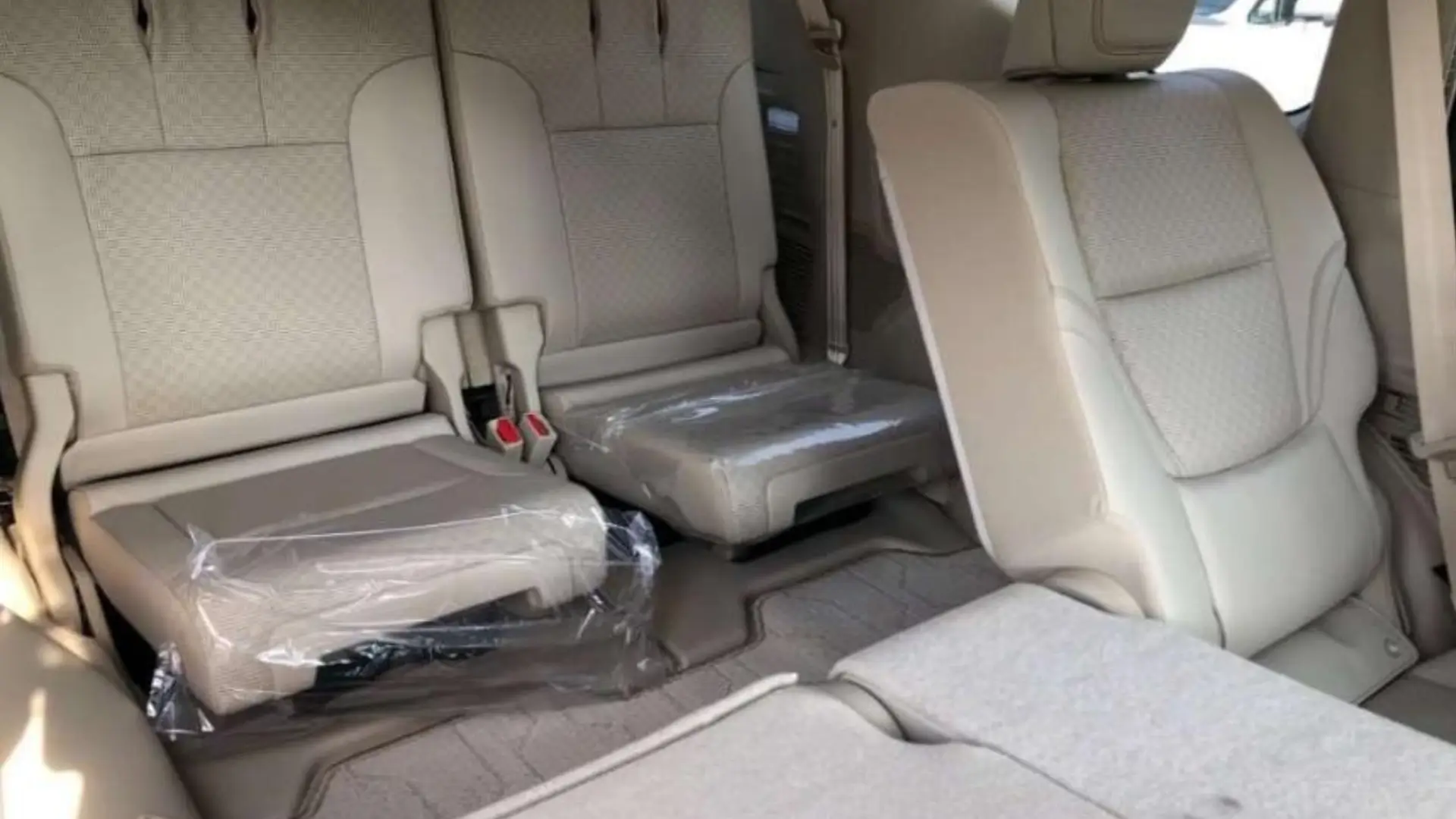 
								TOYOTA | Land cruiser | 2023 full									