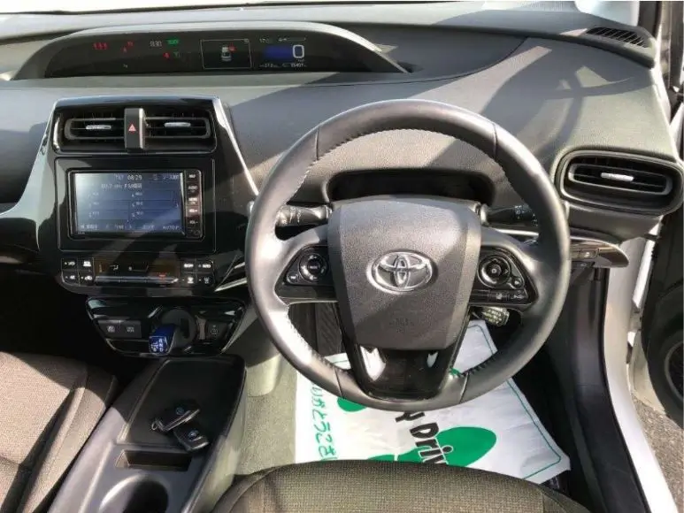 
								TOYOTA | Prius | 2021 full									