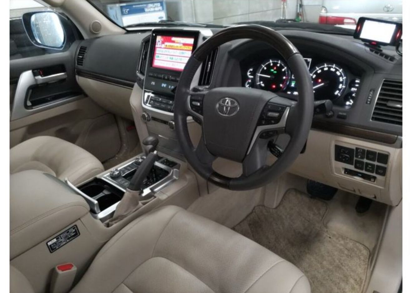 
								TOYOTA | LAND CRUISER | 2020 full									