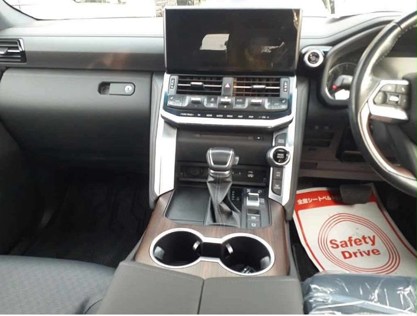 
								TOYOTA | LC 300 | VX full									